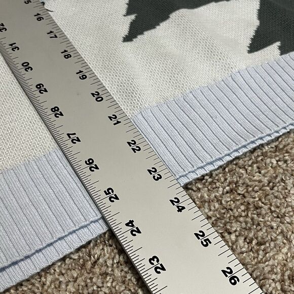 Disney Parks Minnie Mouse and Friends Holiday Homestead Sweater Womens XL - NWOT - Picture 7 of 11